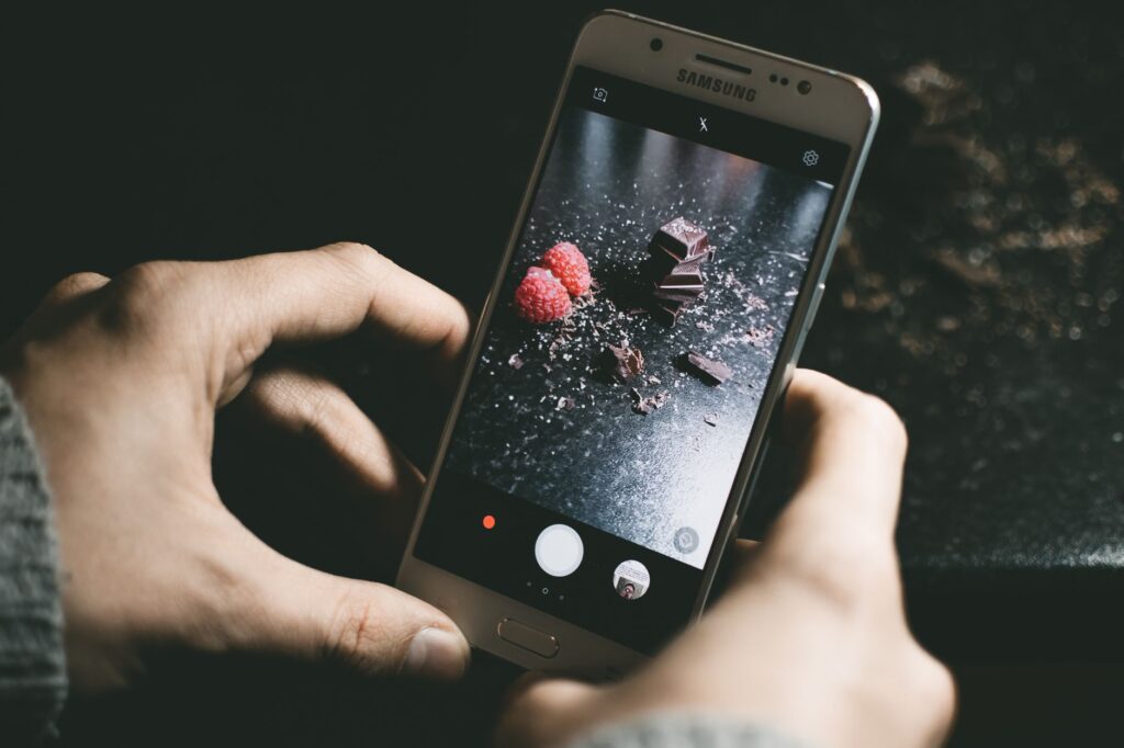 edição de foto de comida no celular com aplicativo profissional